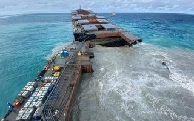 CE452388-2D8E-4462-8A71-5699718FA56C